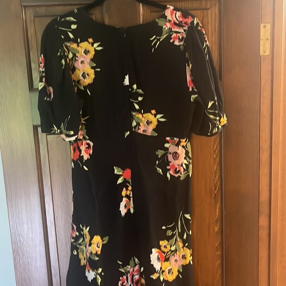 Dress!!! - Picture 2 of 6